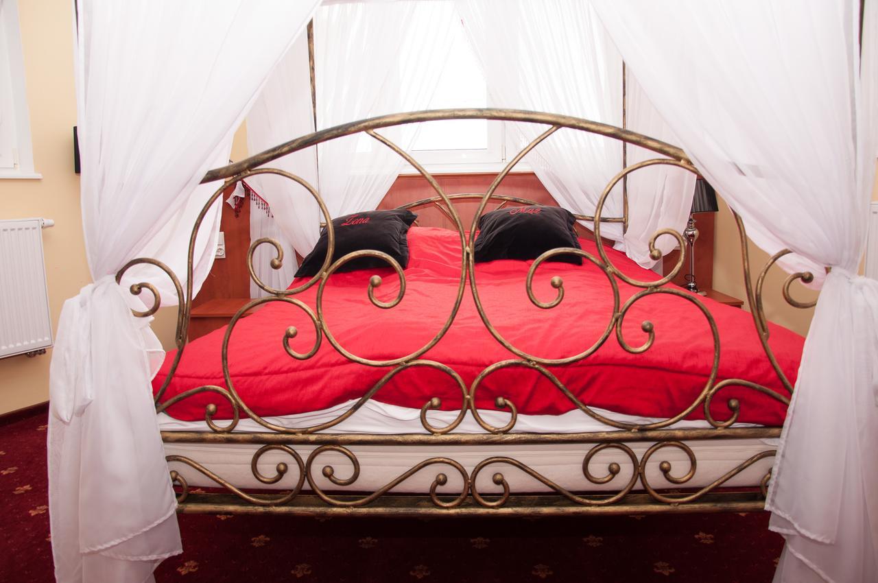 Hotel Kalchem Brzozie エクステリア 写真